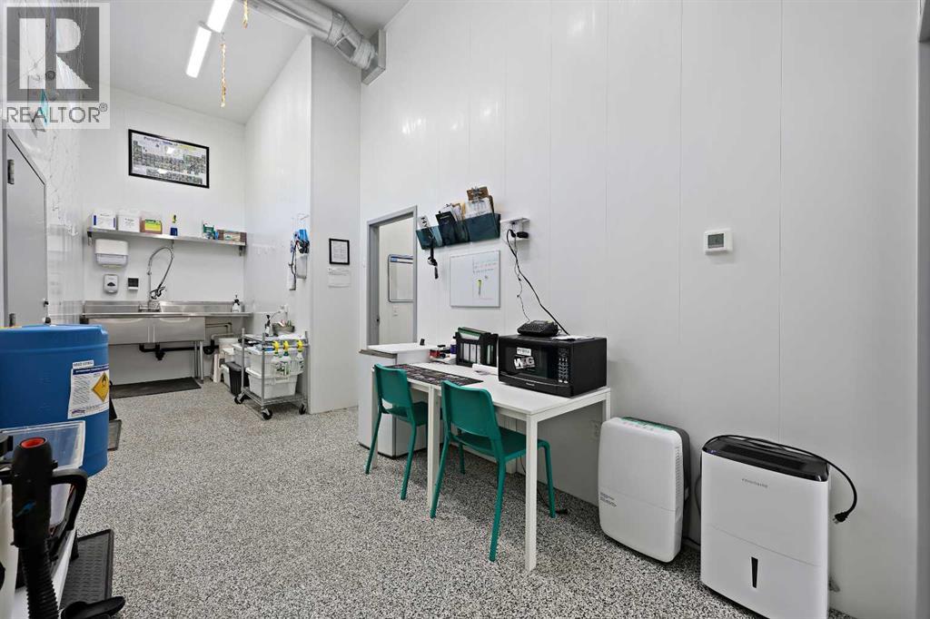 25113 Twp Rd 272, Rural Rocky View County, Alberta  T4B 4Y7 - Photo 32 - A2264162