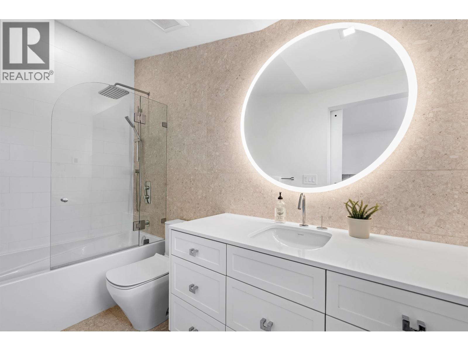 4528 Skyline Drive, North Vancouver, British Columbia  V7R 3H1 - Photo 21 - R3089495