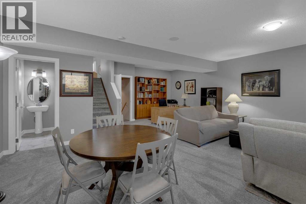 25 Drake Landing Boulevard, Okotoks, Alberta  T1S 0P8 - Photo 17 - A2283858