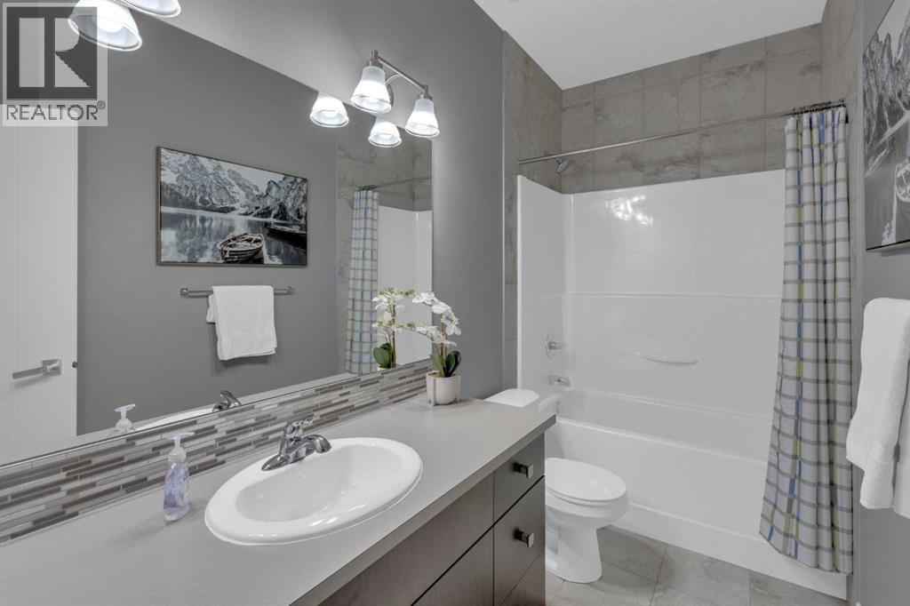 25 Drake Landing Boulevard, Okotoks, Alberta  T1S 0P8 - Photo 15 - A2283858