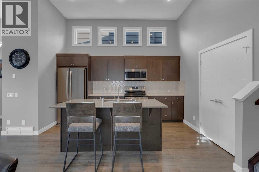 25 Drake Landing Boulevard, Okotoks, Alberta  T1S 0P8 - Photo 5 - A2283858