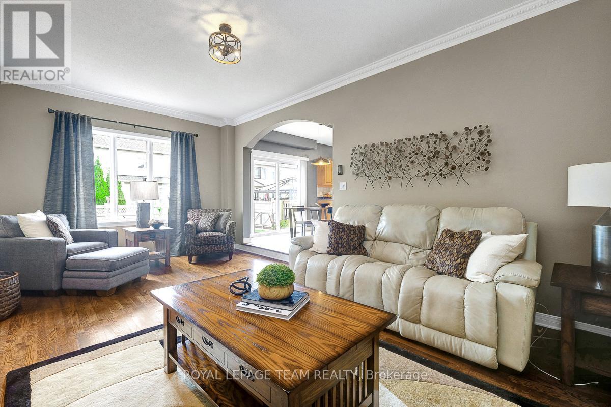 118 Oakfield Crescent, Ottawa, Ontario  K2J 5H6 - Photo 10 - X12785724