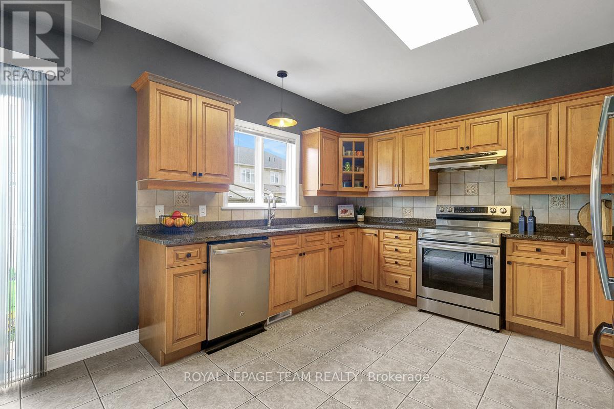 118 Oakfield Crescent, Ottawa, Ontario  K2J 5H6 - Photo 15 - X12785724