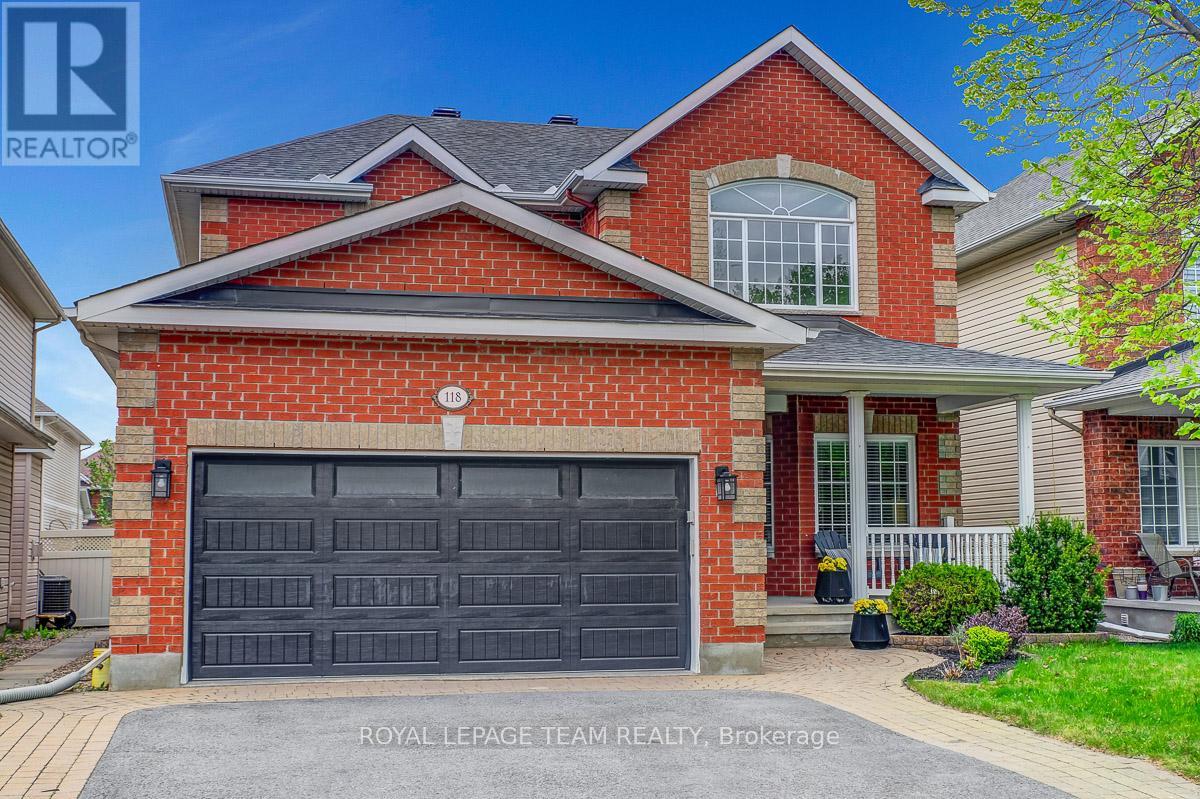 118 Oakfield Crescent, Ottawa, Ontario  K2J 5H6 - Photo 2 - X12785724