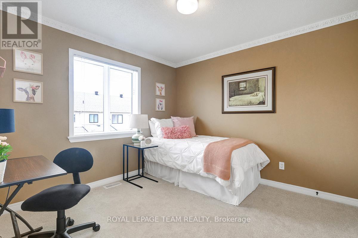 118 Oakfield Crescent, Ottawa, Ontario  K2J 5H6 - Photo 33 - X12785724