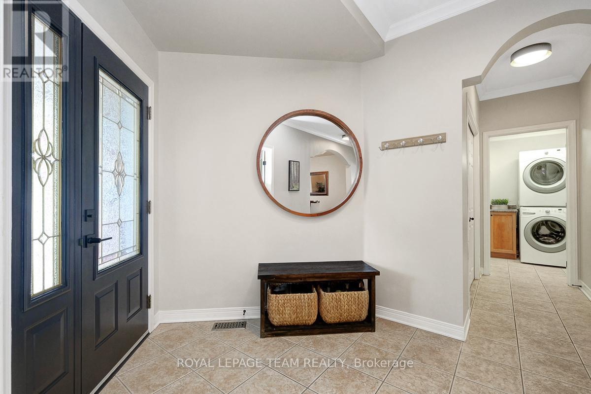 118 Oakfield Crescent, Ottawa, Ontario  K2J 5H6 - Photo 6 - X12785724