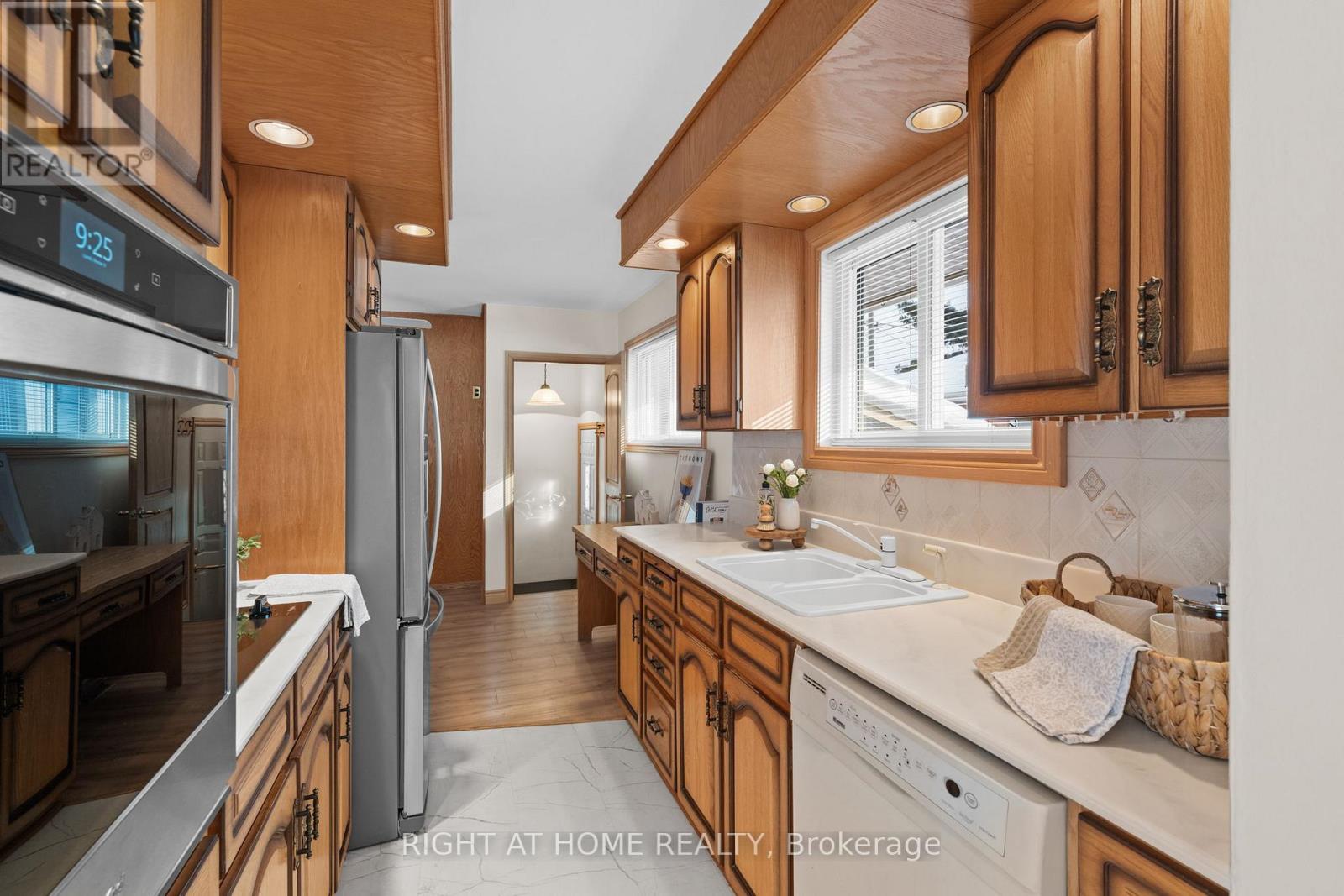 757 Dickens Avenue, Ottawa, Ontario  K1G 2X9 - Photo 14 - X12785736