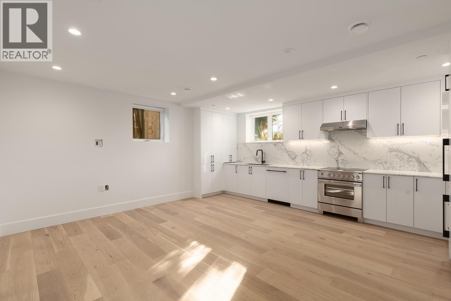 853 E 19th Avenue, Vancouver, British Columbia  V5V 1K6 - Photo 5 - R3089653