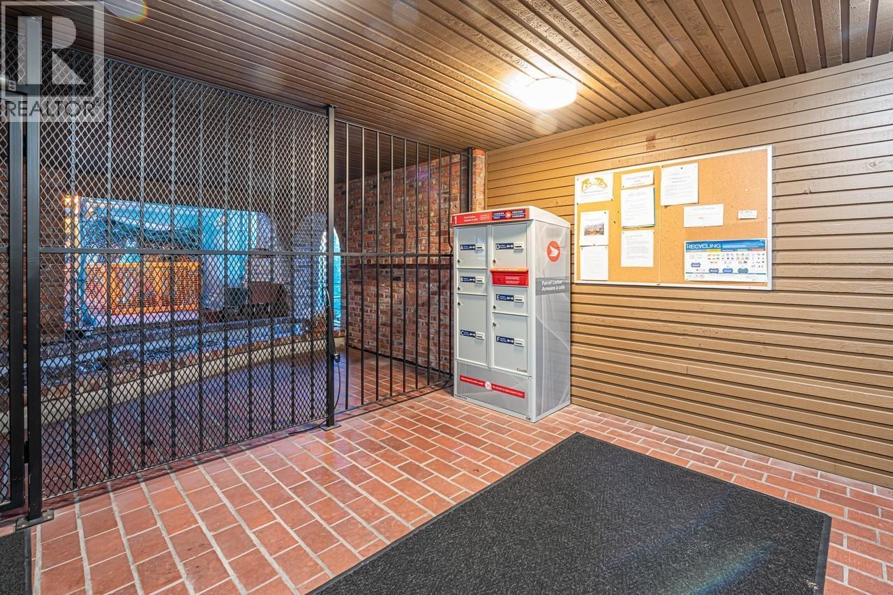 Ph2 2320 W 40th Avenue, Vancouver, British Columbia  V6M 4H6 - Photo 32 - R3089659