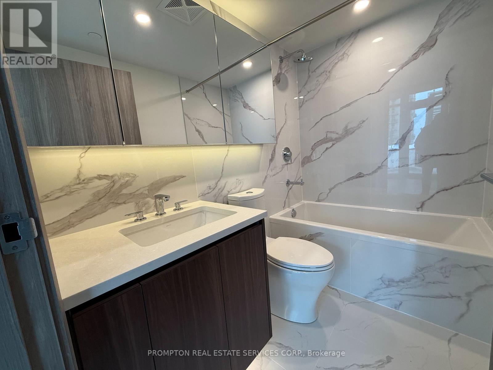 1102 - 1 Concord Cityplace Way, Toronto, Ontario  M5V 0X3 - Photo 10 - C12785734