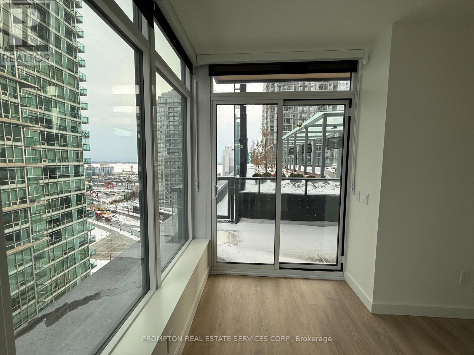 1102 - 1 Concord Cityplace Way, Toronto, Ontario  M5V 0X3 - Photo 8 - C12785734