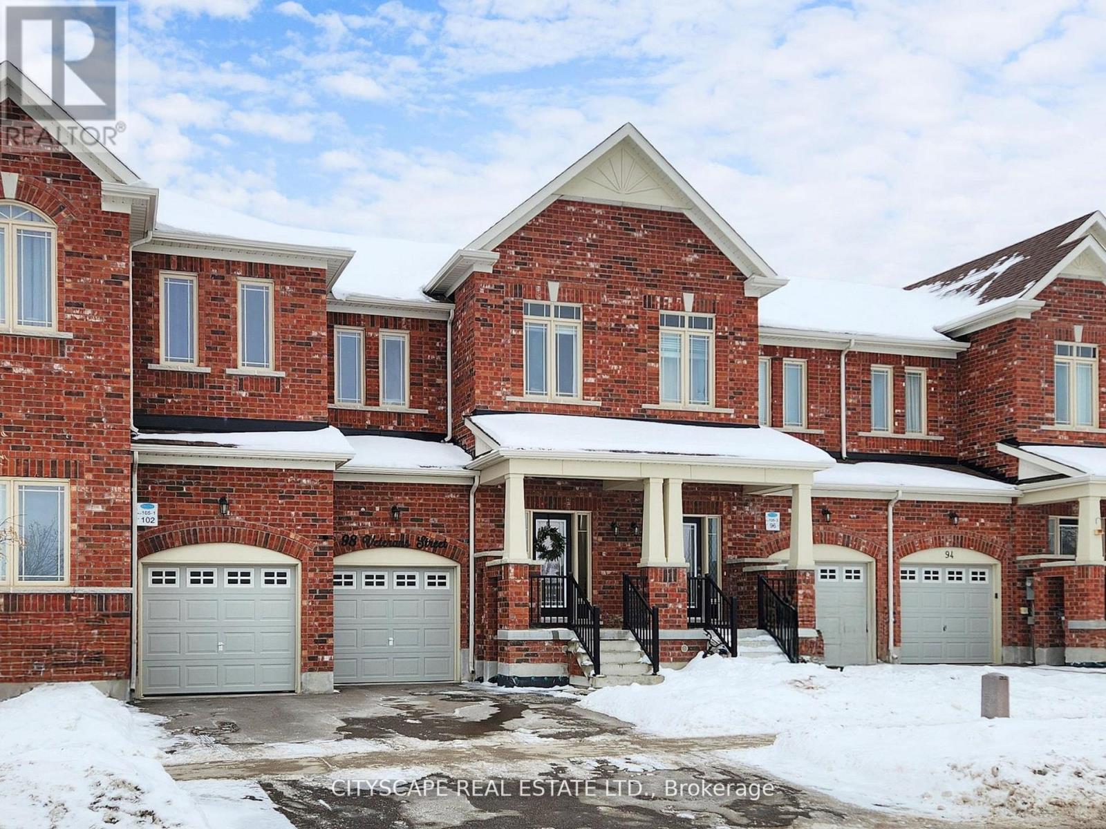 98 VETERANS STREET, Bradford West Gwillimbury, Ontario