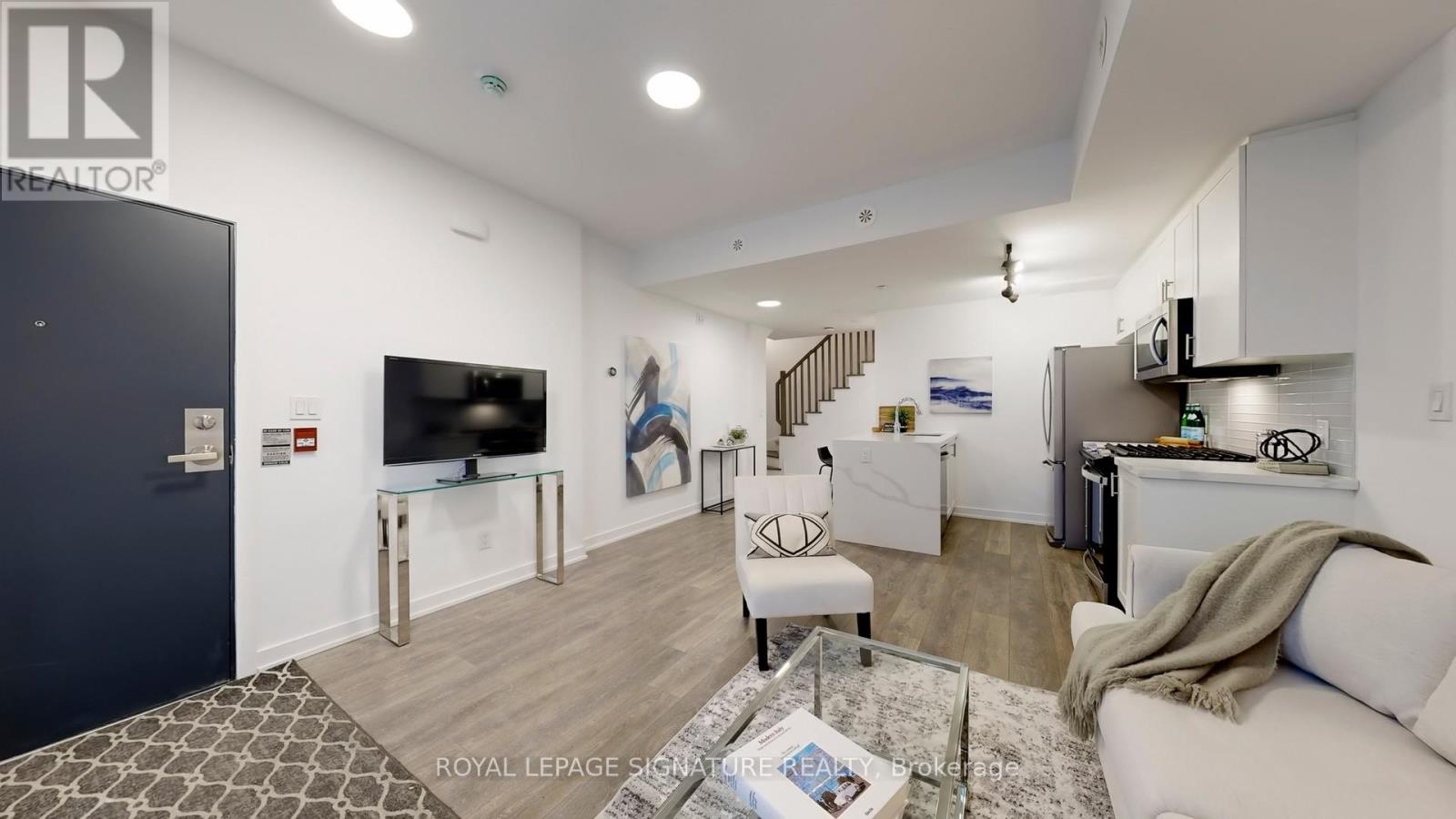 1 - 1455 O'connor Drive, Toronto, Ontario  M4B 2V5 - Photo 14 - E12783412