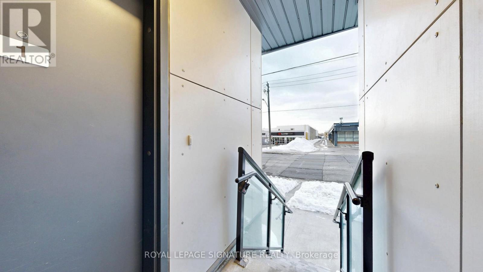 1 - 1455 O'connor Drive, Toronto, Ontario  M4B 2V5 - Photo 6 - E12783412