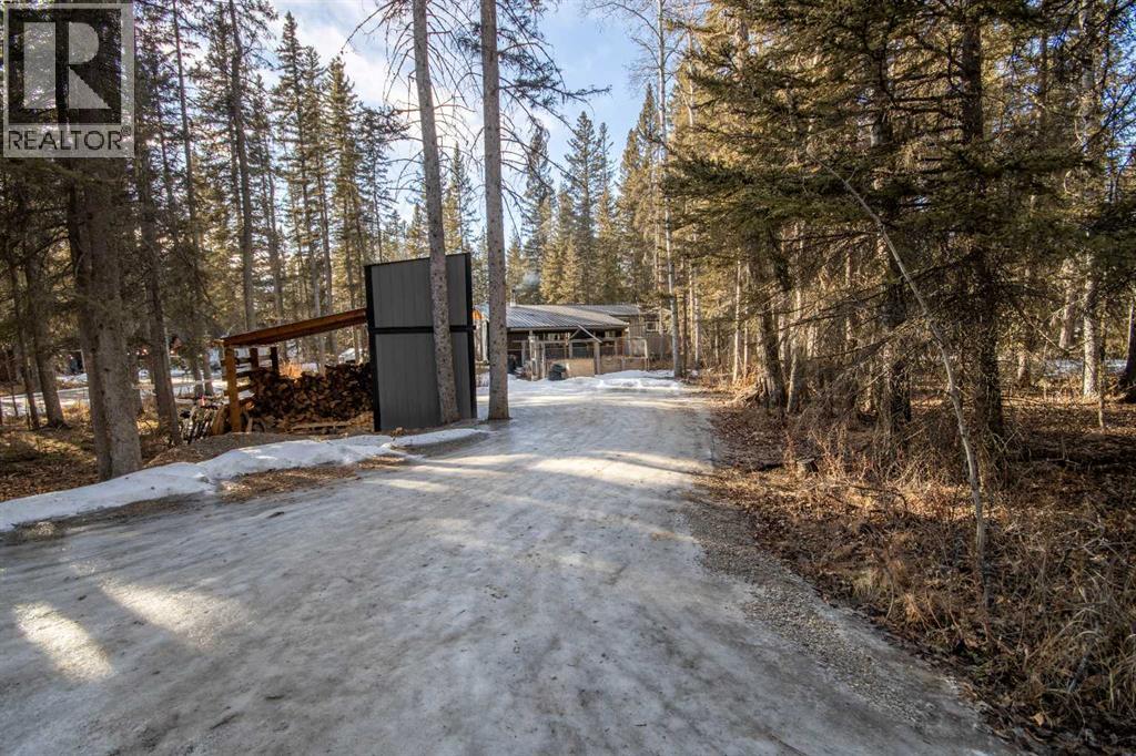 25, 5227 Township Road 320, Rural Mountain View County, Alberta T0M 1X0 - Photo 2 - A2285977