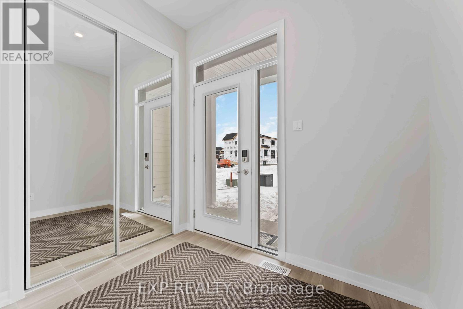 337 Cantering Drive, Ottawa, Ontario  K0A 2Z0 - Photo 3 - X12785754