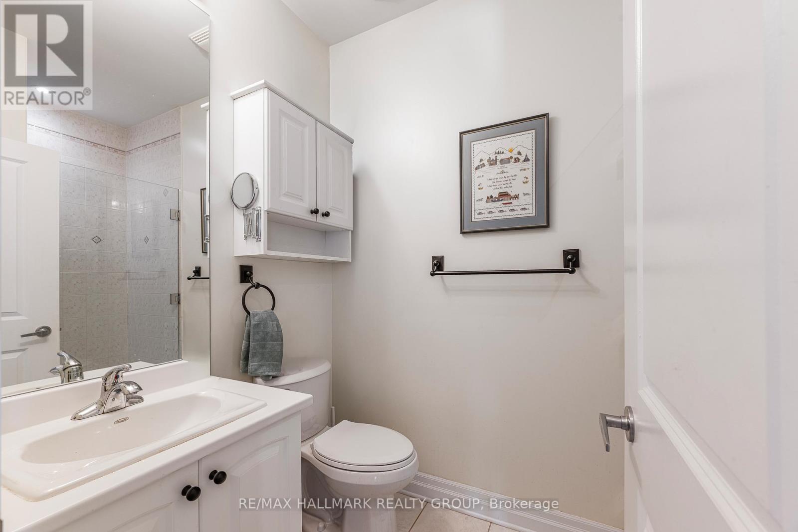 8 Waterford Way, Ottawa, Ontario  K2E 7V4 - Photo 16 - X12785760