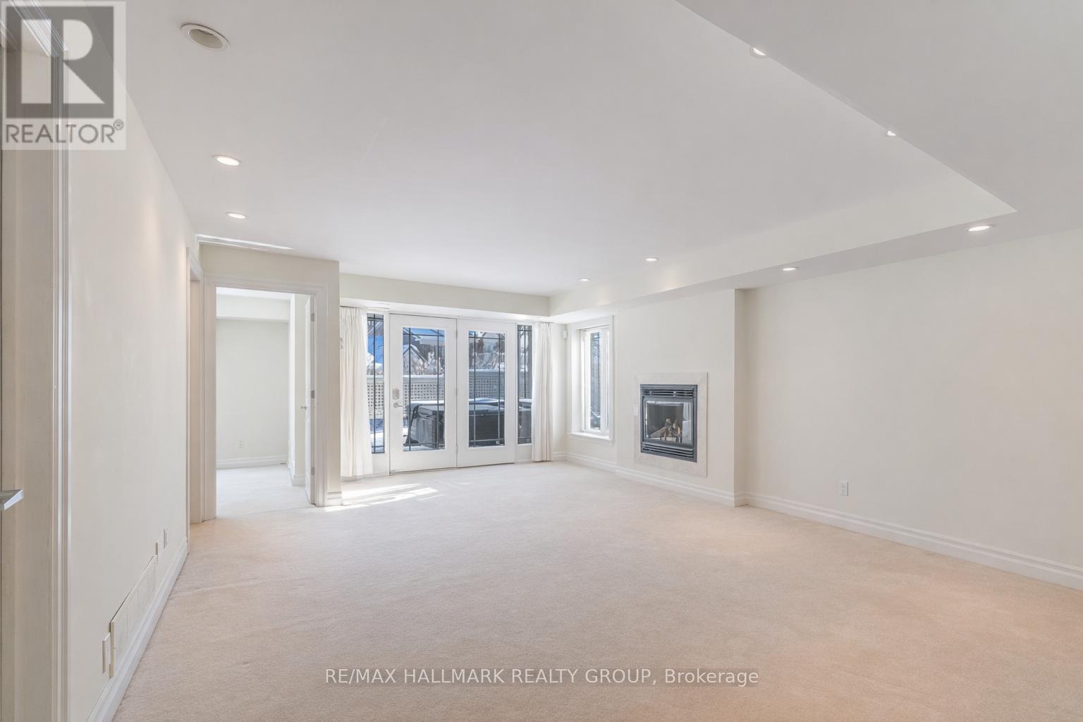 8 Waterford Way, Ottawa, Ontario  K2E 7V4 - Photo 25 - X12785760