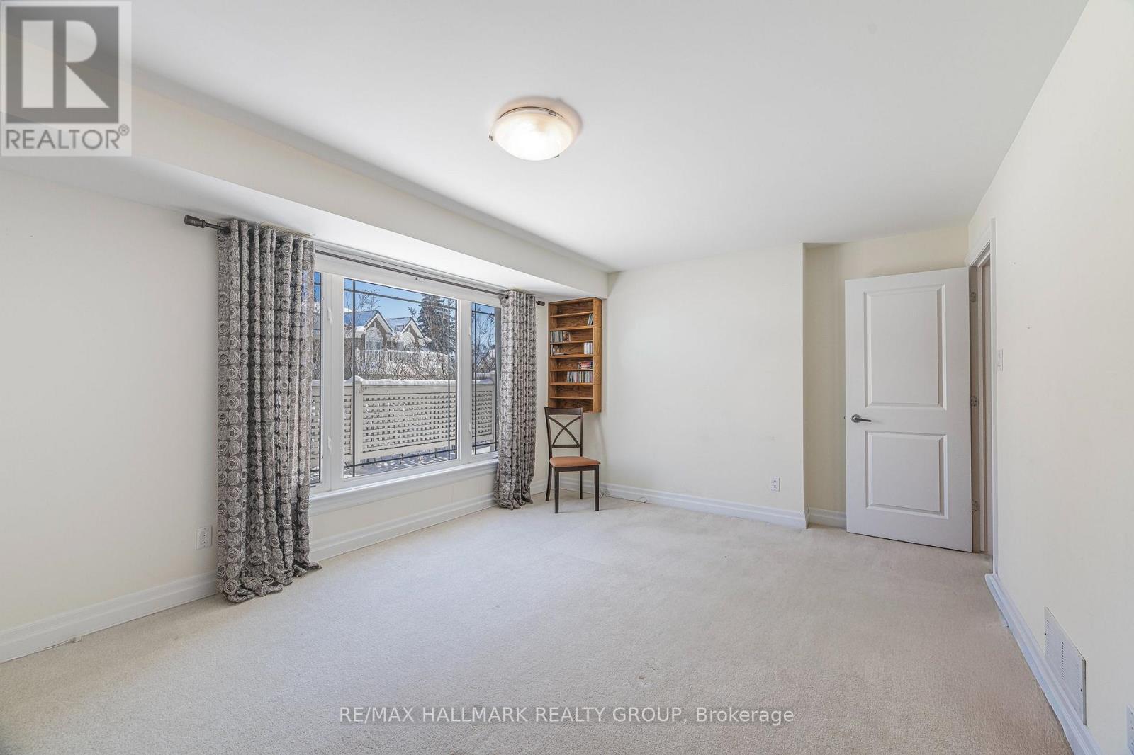 8 Waterford Way, Ottawa, Ontario  K2E 7V4 - Photo 29 - X12785760