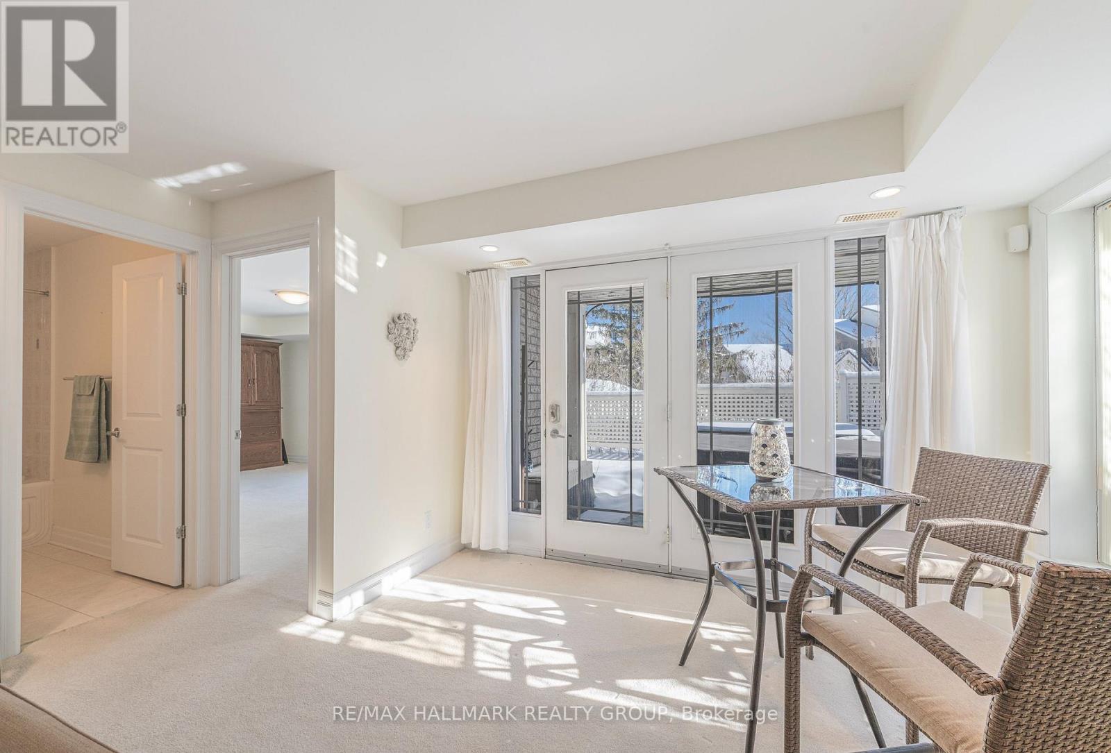 8 Waterford Way, Ottawa, Ontario  K2E 7V4 - Photo 30 - X12785760