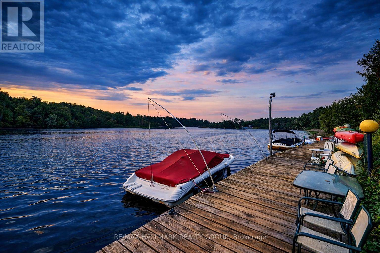 8 Waterford Way, Ottawa, Ontario  K2E 7V4 - Photo 35 - X12785760