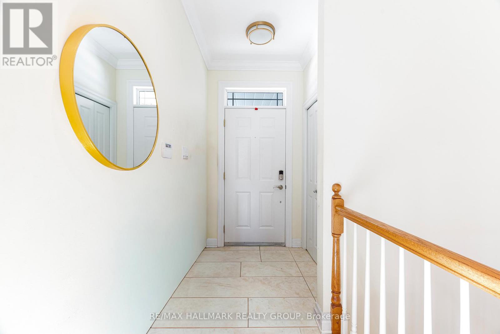 8 Waterford Way, Ottawa, Ontario  K2E 7V4 - Photo 6 - X12785760