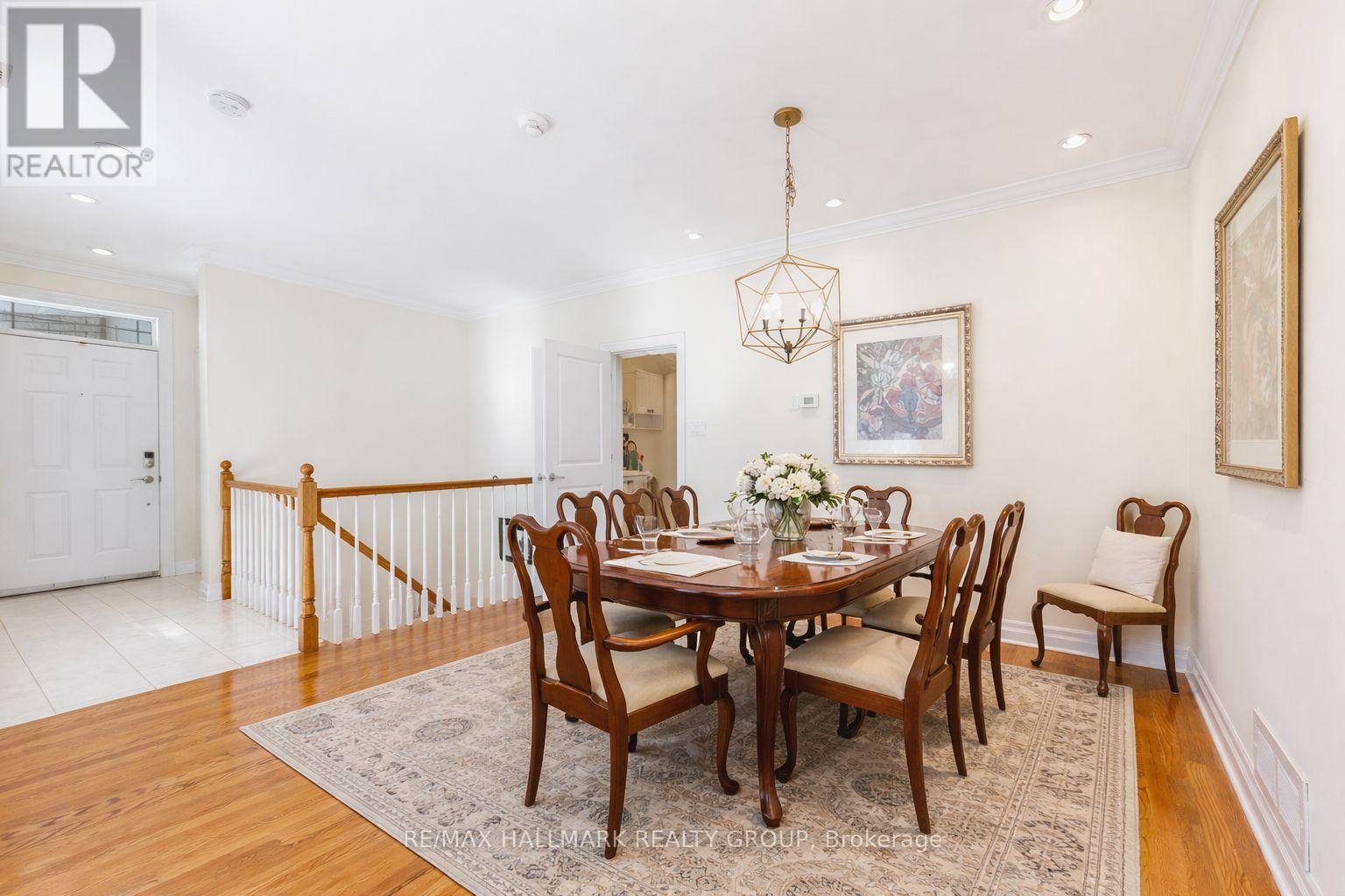 8 Waterford Way, Ottawa, Ontario  K2E 7V4 - Photo 8 - X12785760