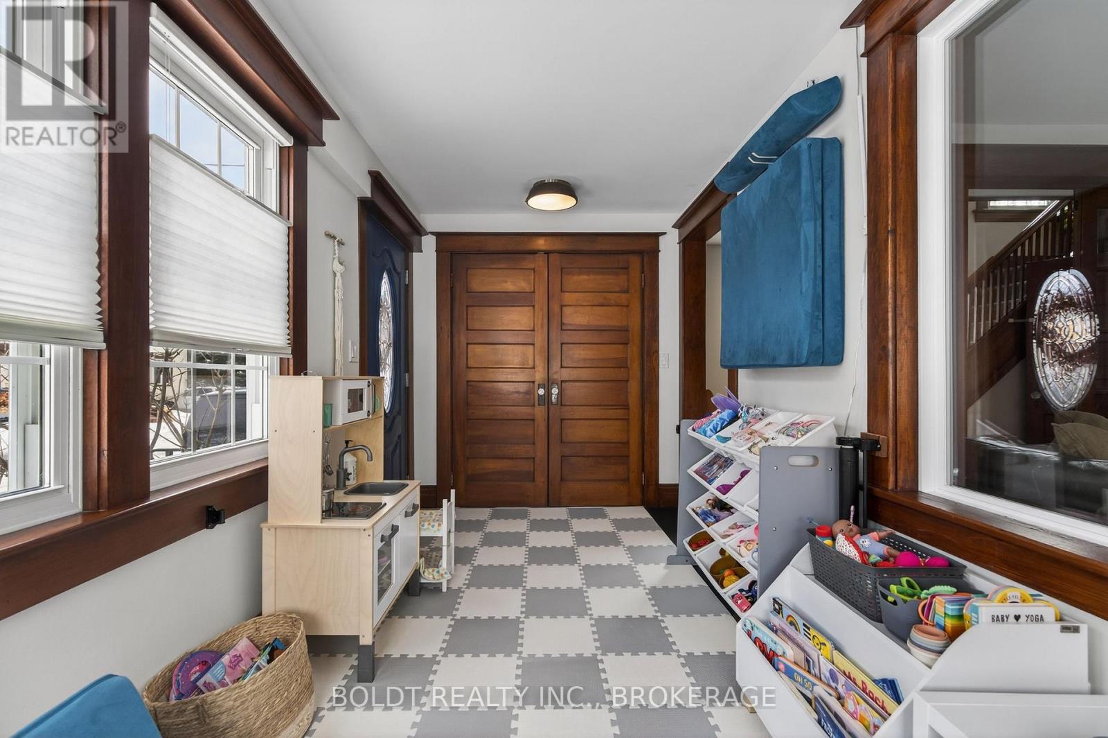 17 Taylor Avenue, St. Catharines, Ontario  L2R 6G9 - Photo 19 - X12785766