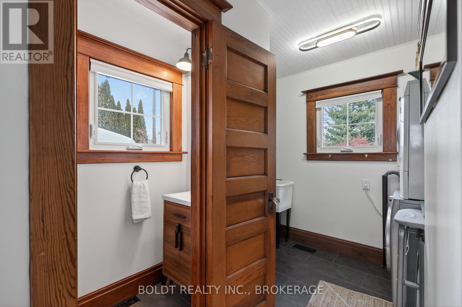 17 Taylor Avenue, St. Catharines, Ontario  L2R 6G9 - Photo 21 - X12785766