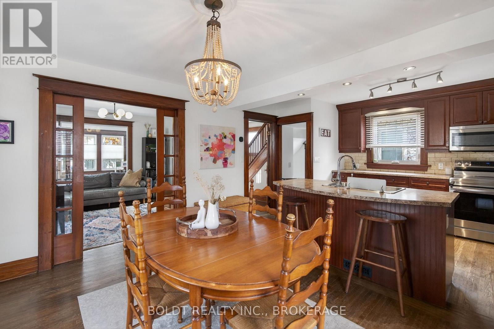 17 Taylor Avenue, St. Catharines, Ontario  L2R 6G9 - Photo 8 - X12785766