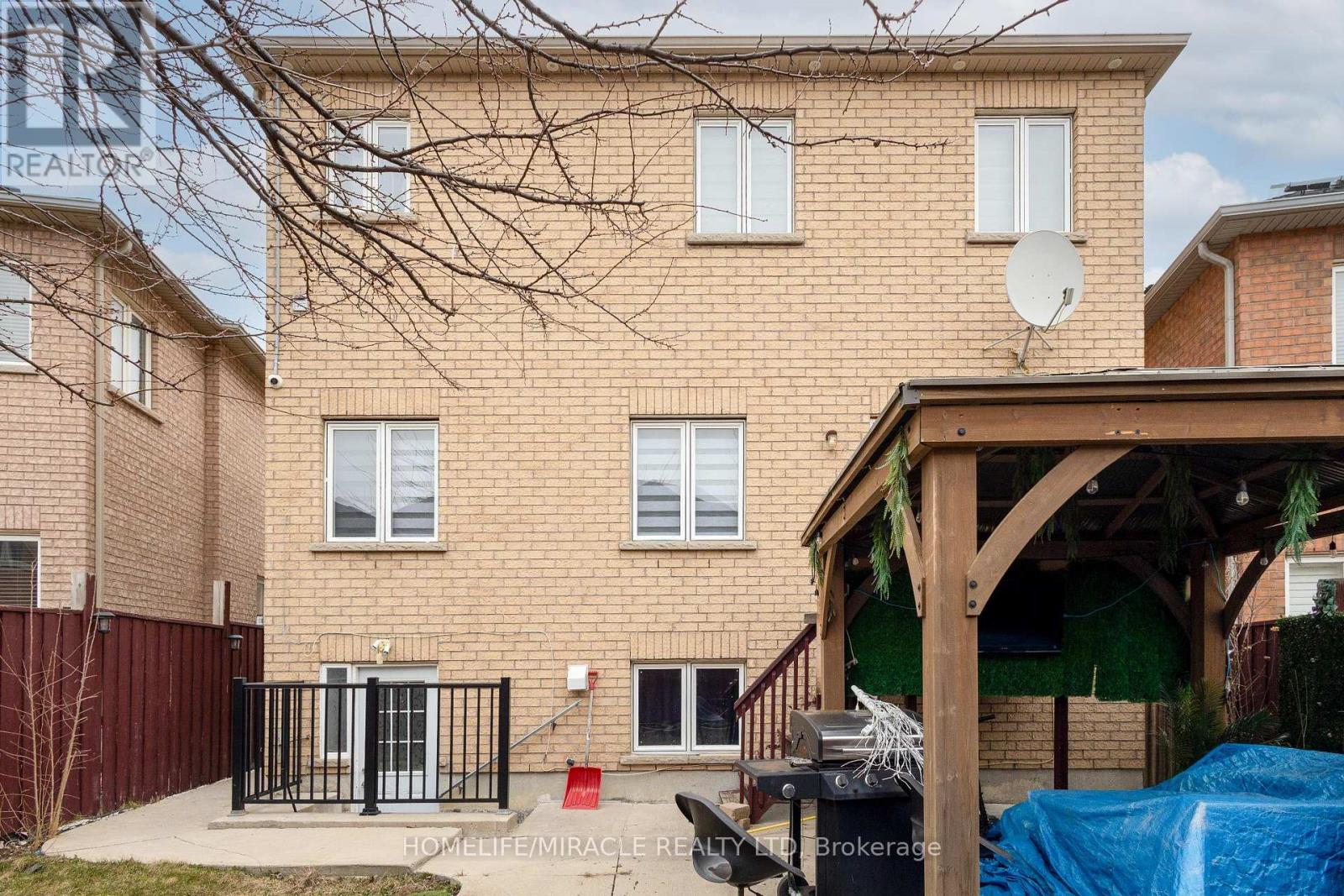 12 Homeview Road, Brampton, Ontario  L6P 2L9 - Photo 38 - W12780970