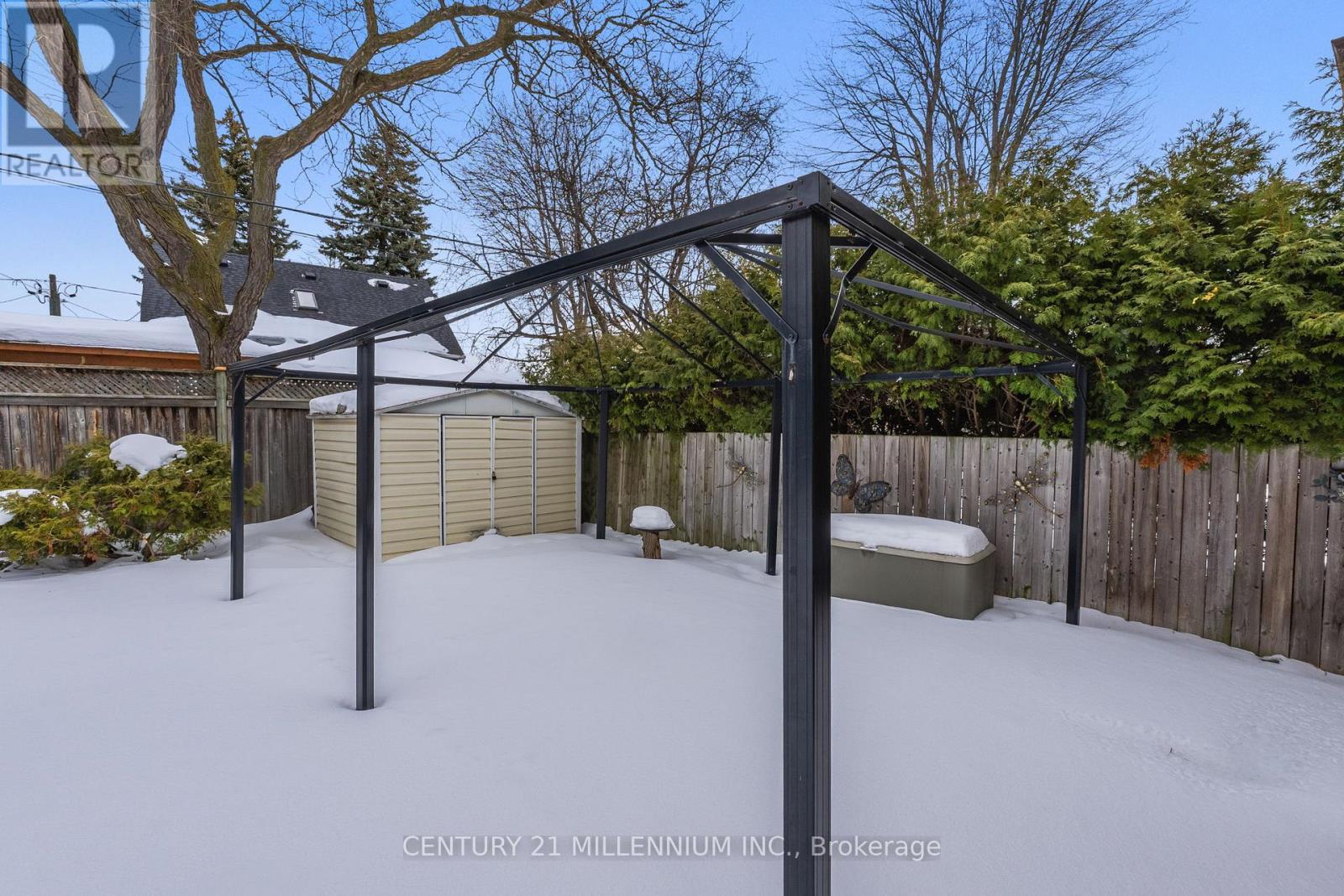 9 Crestview Avenue, Brampton, Ontario  L6W 2R7 - Photo 27 - W12784442