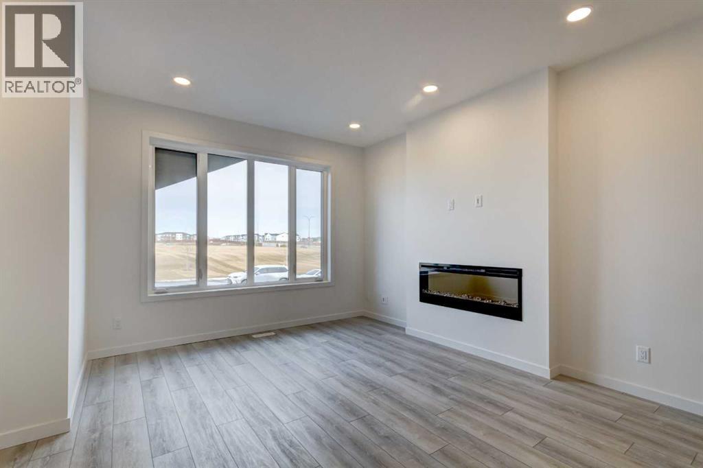 37 Setonvista Gate Se, Calgary, Alberta  T3M 4H8 - Photo 3 - A2284157