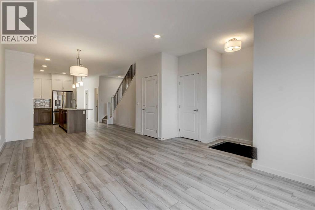 37 Setonvista Gate Se, Calgary, Alberta  T3M 4H8 - Photo 4 - A2284157