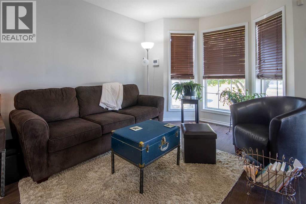 B, 303 Centre Street N, Sundre, Alberta  T0M 1X0 - Photo 4 - A2284925