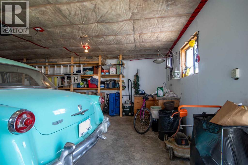 B, 303 Centre Street N, Sundre, Alberta  T0M 1X0 - Photo 33 - A2284925