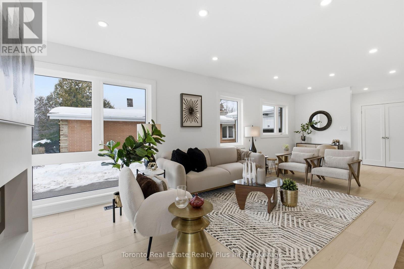 3 Blithfield Avenue, Toronto, Ontario  M2K 1X9 - Photo 6 - C12785756