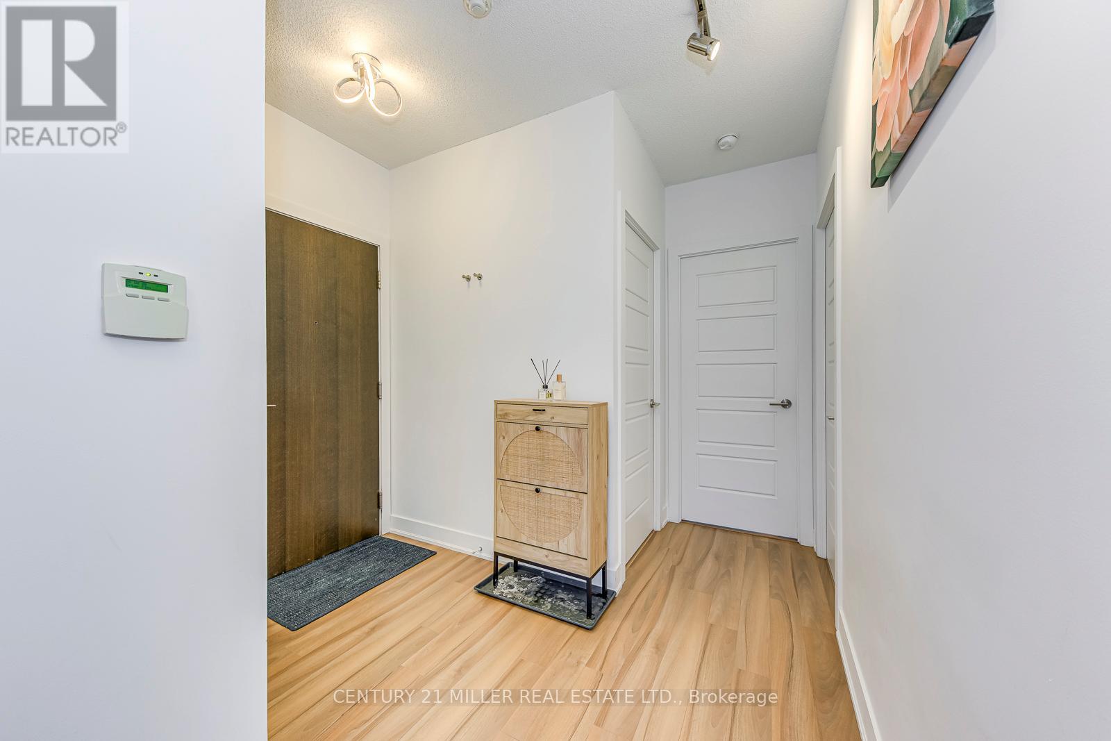 3106 - 28 Linden Street, Toronto, Ontario  M4Y 0A4 - Photo 4 - C12785762