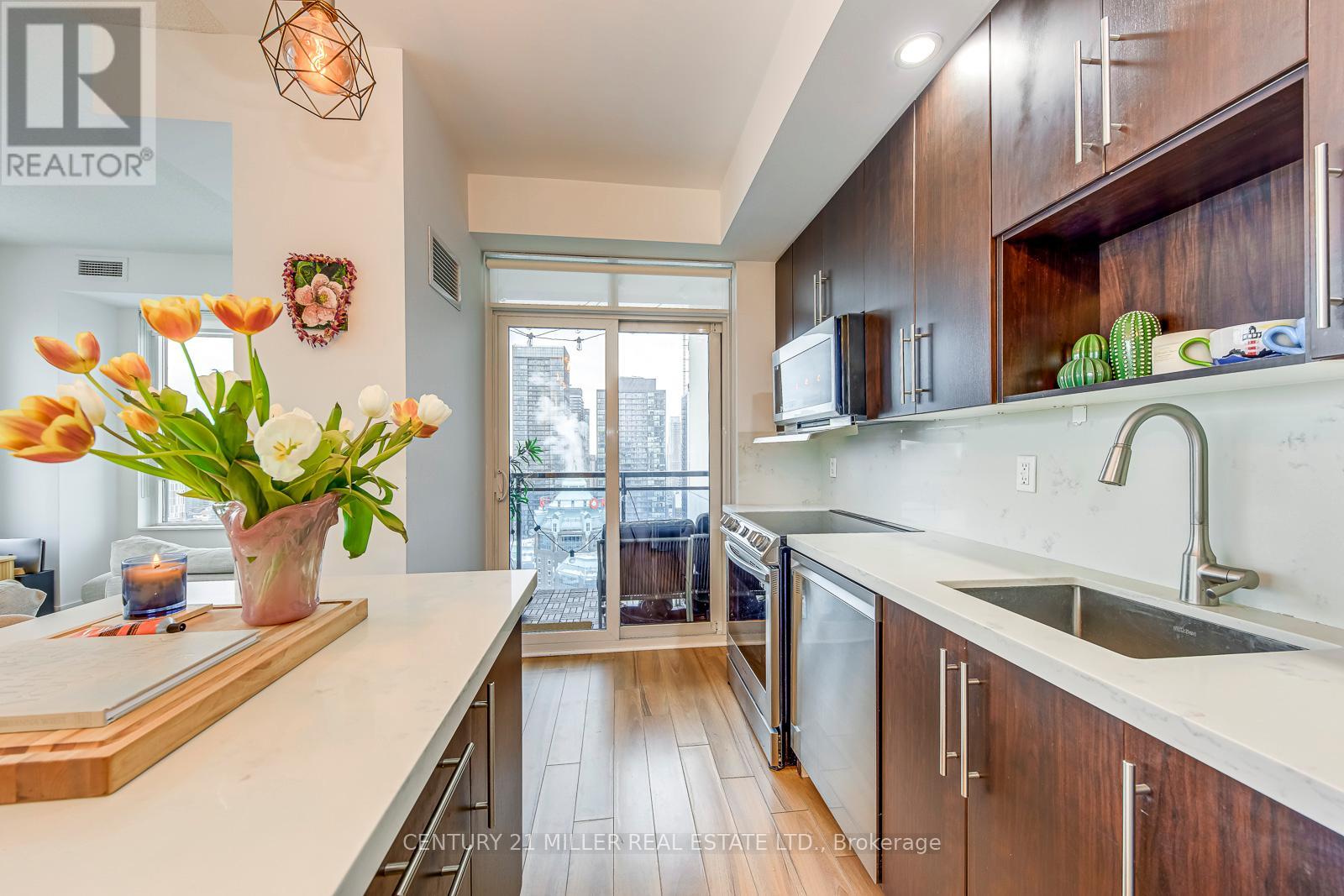 3106 - 28 Linden Street, Toronto, Ontario  M4Y 0A4 - Photo 6 - C12785762