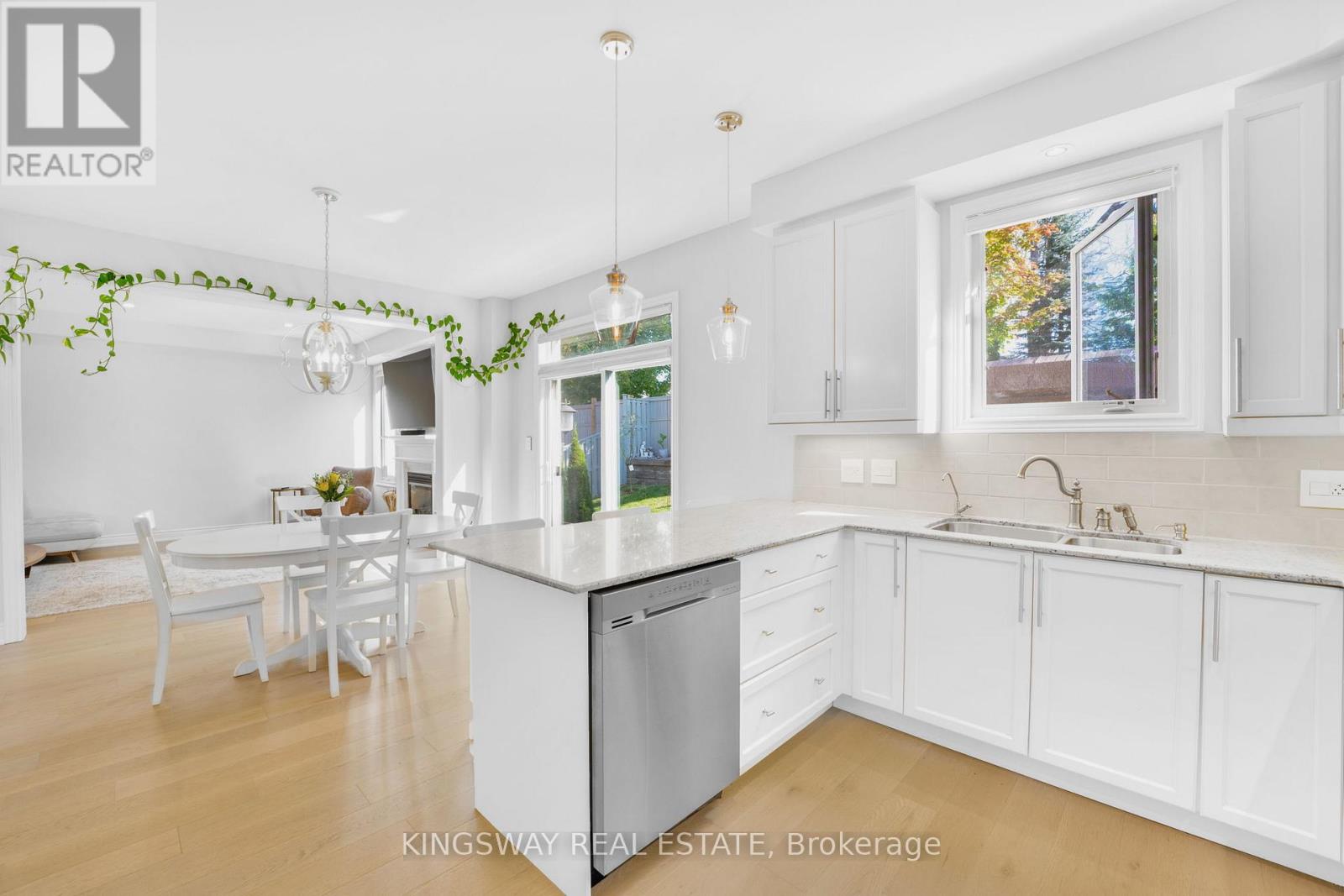 61 Milligan Street, Bradford West Gwillimbury, Ontario  L3Z 0A4 - Photo 16 - N12785748