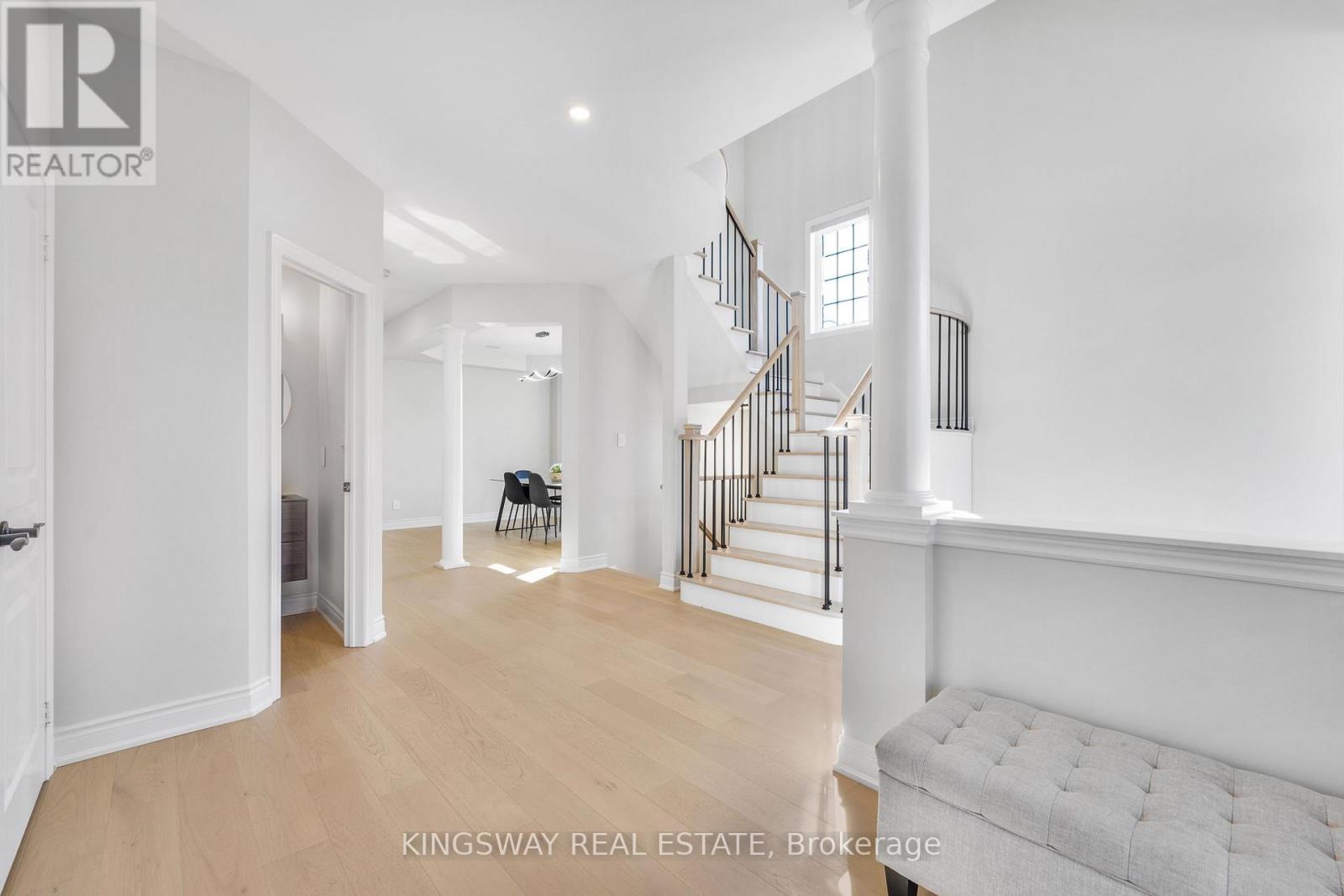 61 Milligan Street, Bradford West Gwillimbury, Ontario  L3Z 0A4 - Photo 4 - N12785748