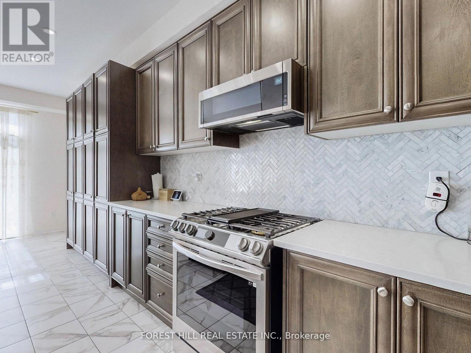 115 Beckett Avenue, East Gwillimbury, Ontario  L9N 0S6 - Photo 10 - N12785752