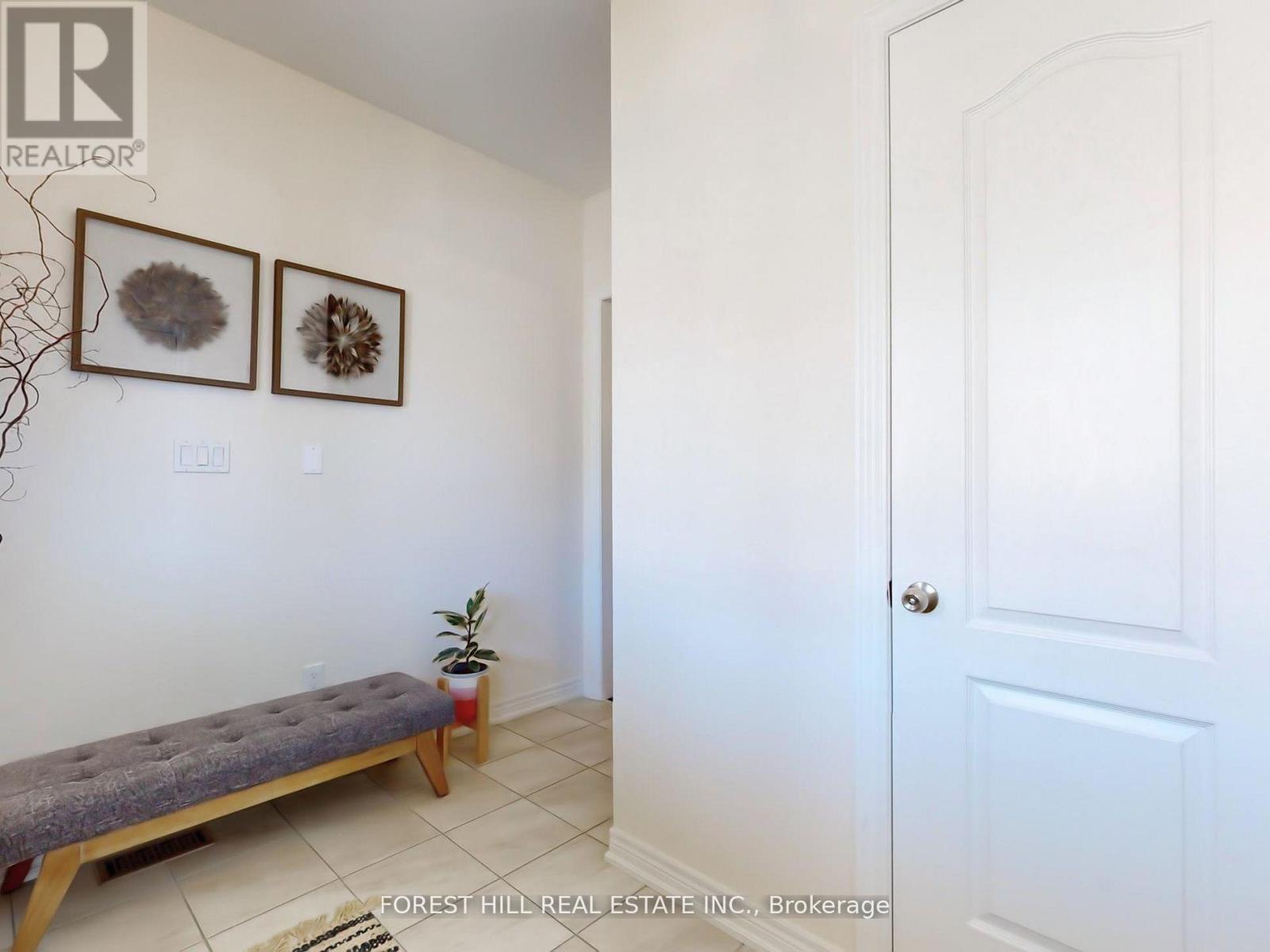 115 Beckett Avenue, East Gwillimbury, Ontario  L9N 0S6 - Photo 3 - N12785752