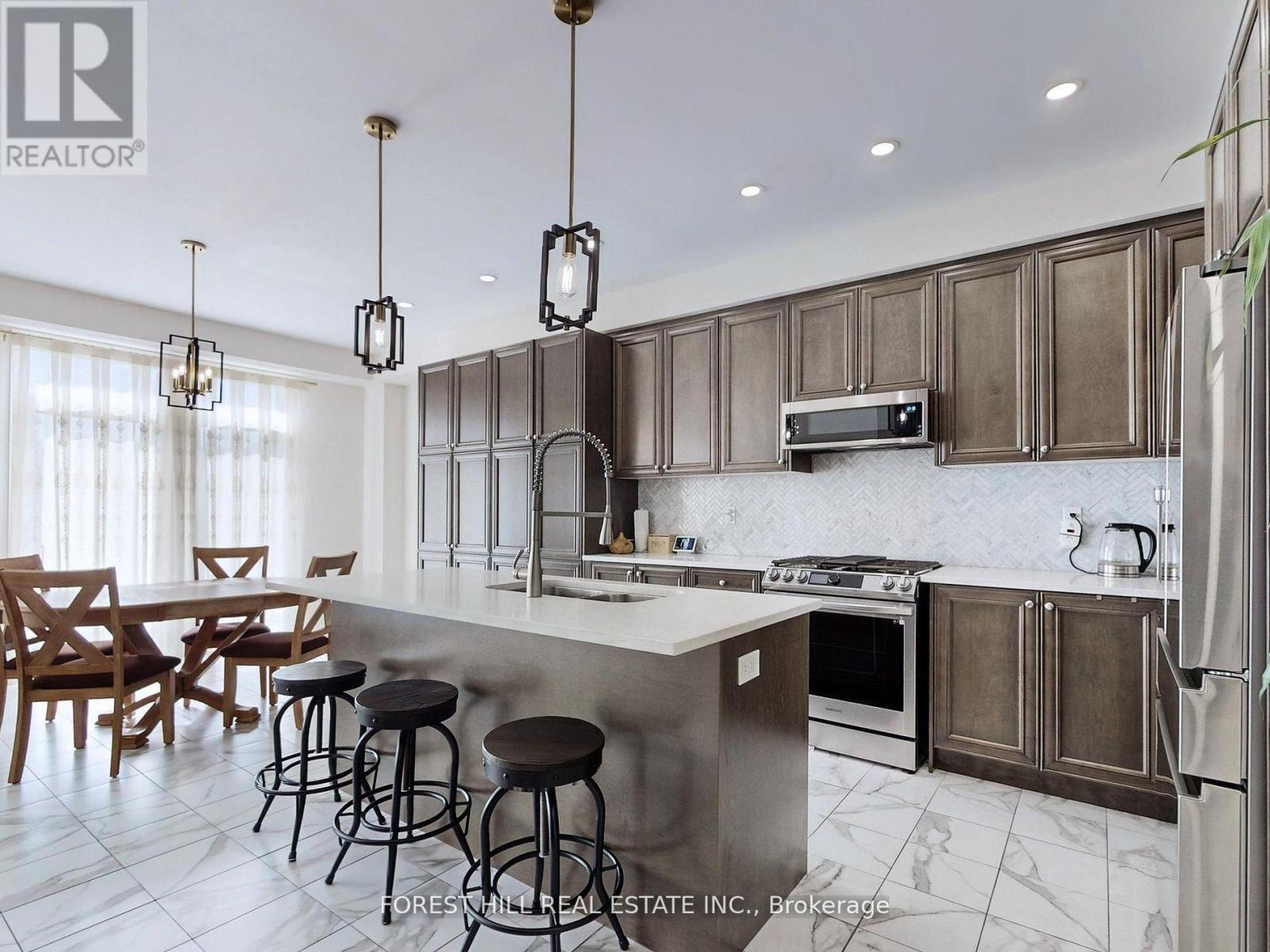 115 Beckett Avenue, East Gwillimbury, Ontario  L9N 0S6 - Photo 8 - N12785752