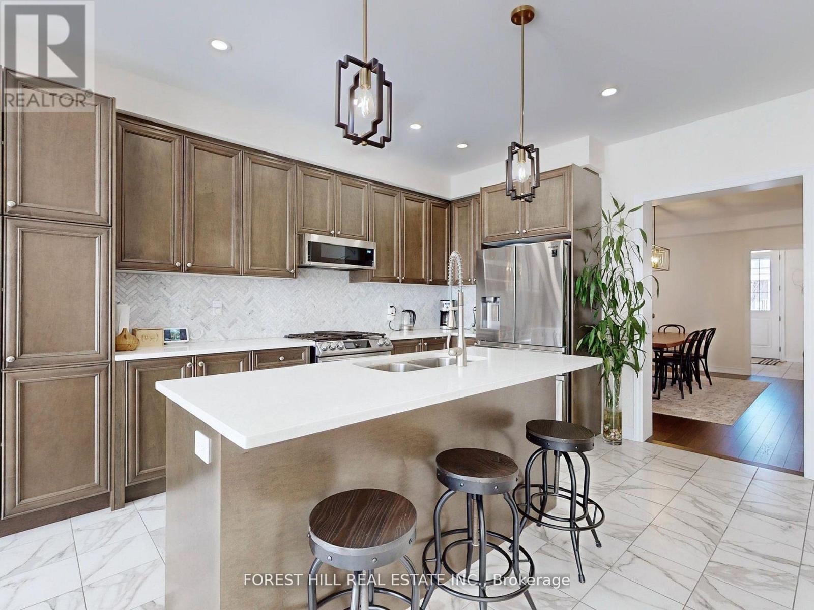 115 Beckett Avenue, East Gwillimbury, Ontario  L9N 0S6 - Photo 9 - N12785752