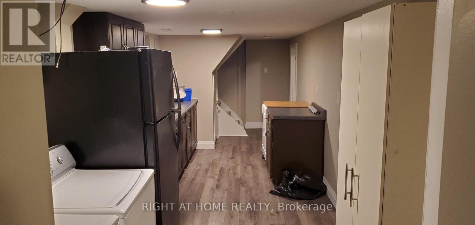 130 Prince Charles Drive, Oakville, Ontario  L6K 2C9 - Photo 13 - W12785744