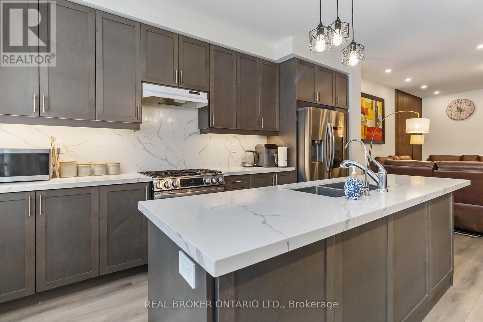 8 Lidstone Street, Cambridge, Ontario  N1T 0G4 - Photo 8 - X12785750