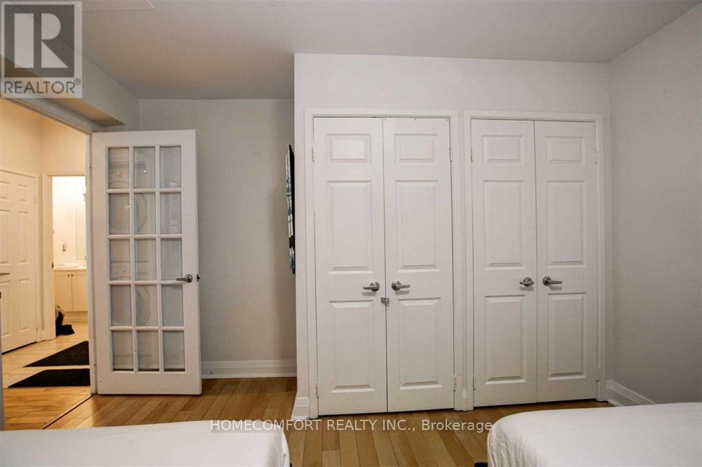 701 - 8 Wellesley Street E, Toronto, Ontario  M4Y 3B2 - Photo 19 - C12747022