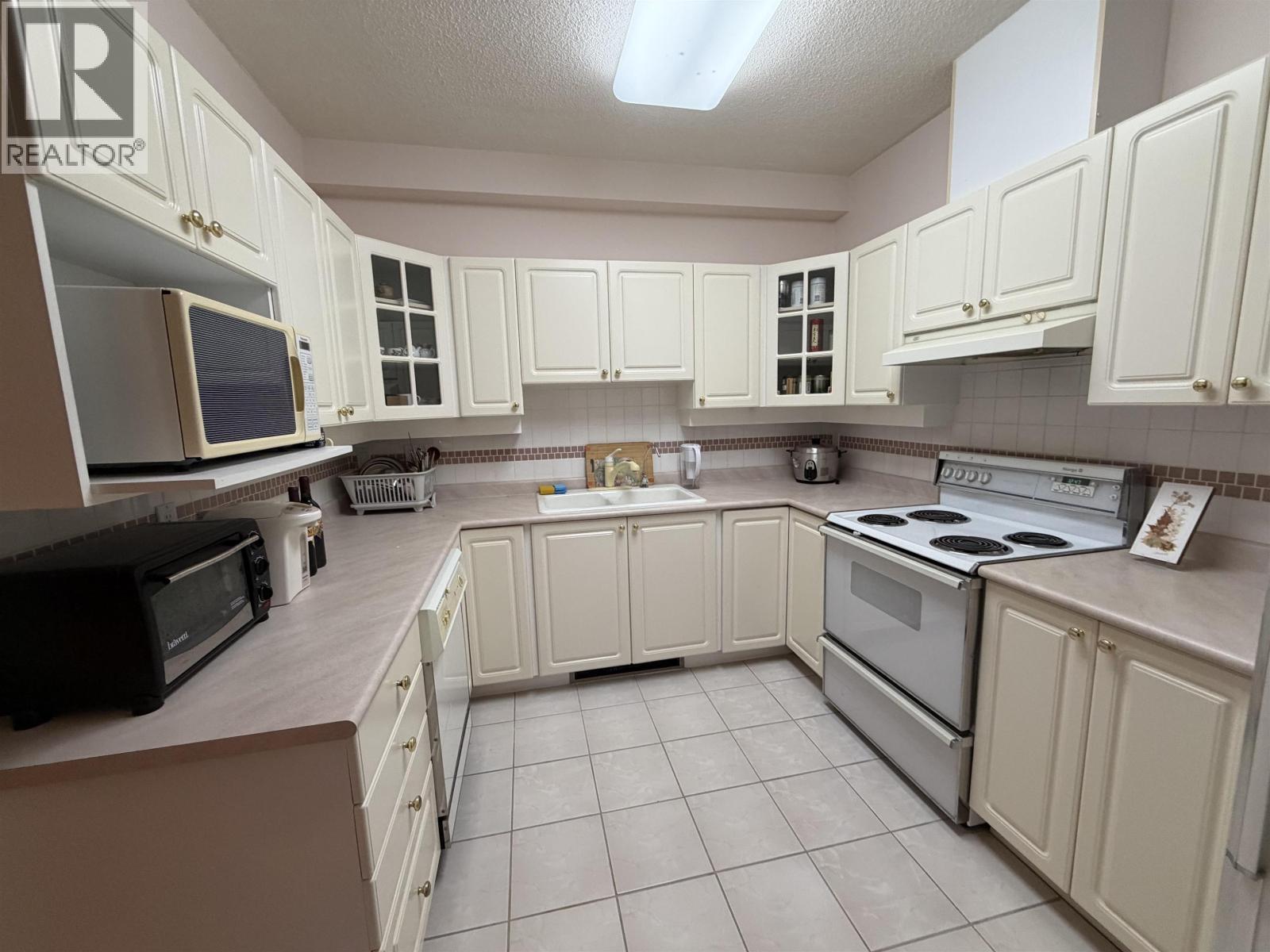 24xx 6128 Patterson Avenue, Burnaby, British Columbia  V5H 4P3 - Photo 3 - R3089668