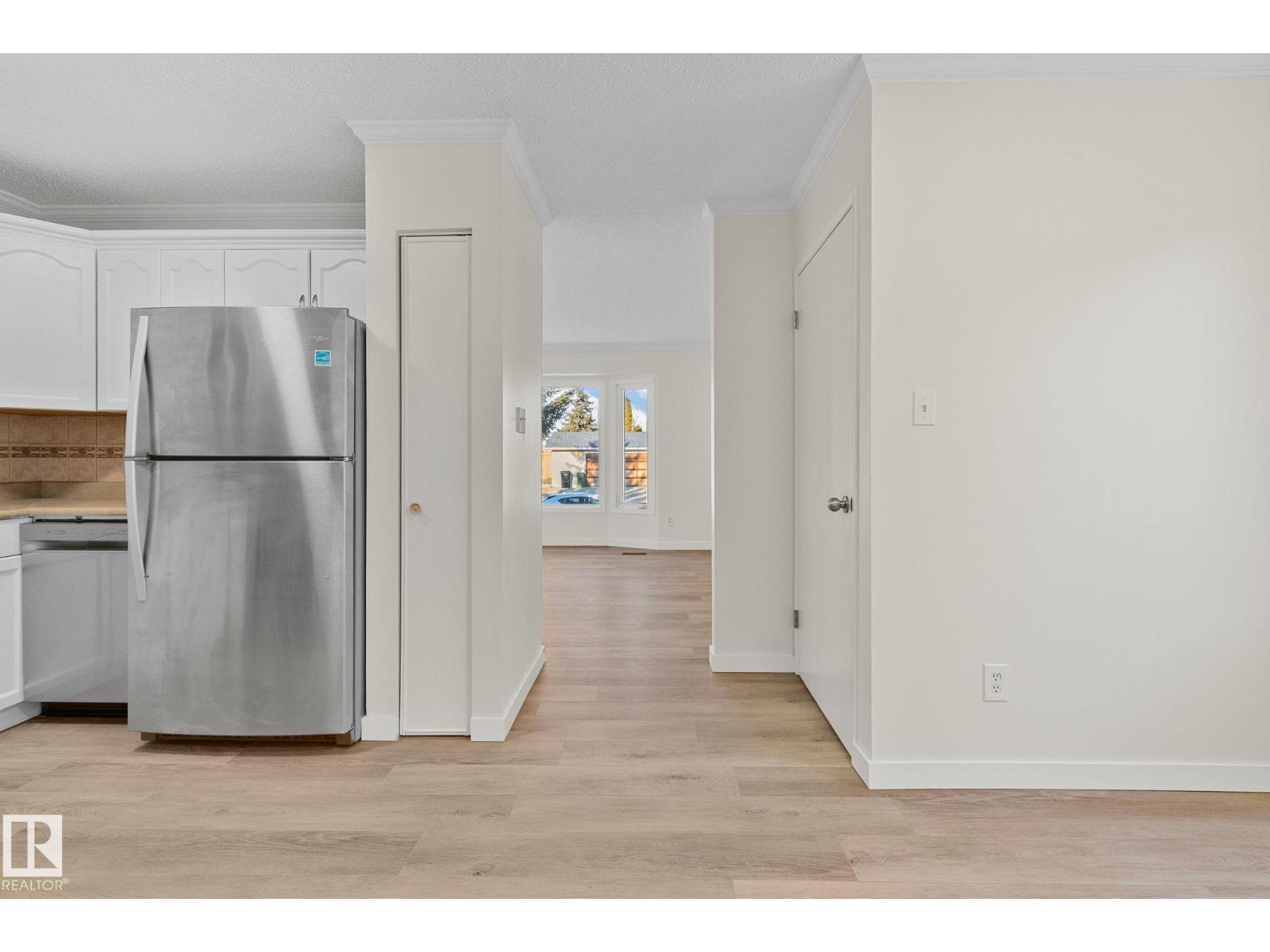 4631 126 Av Nw, Edmonton, Alberta  T5A 4L1 - Photo 7 - E4473398